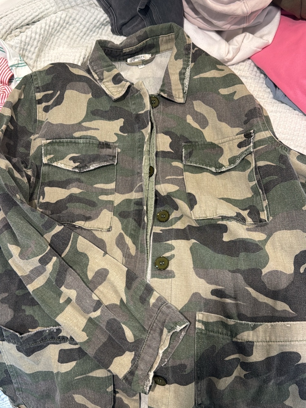 Women’s Camouflage Button-Front Jacket - Green Camo